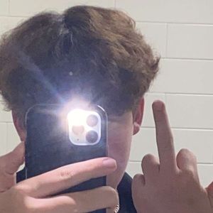 Meet your Posher, Ashton